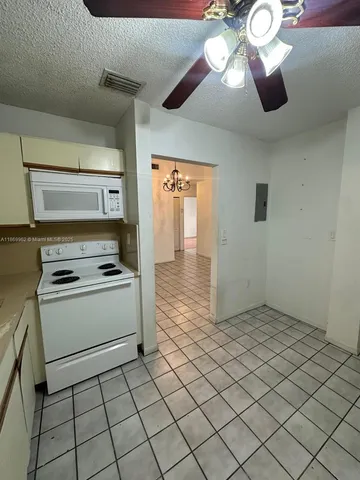 $2,000 | 7555 Southwest 153rd Place, Unit 20610, Miami, FL 33193