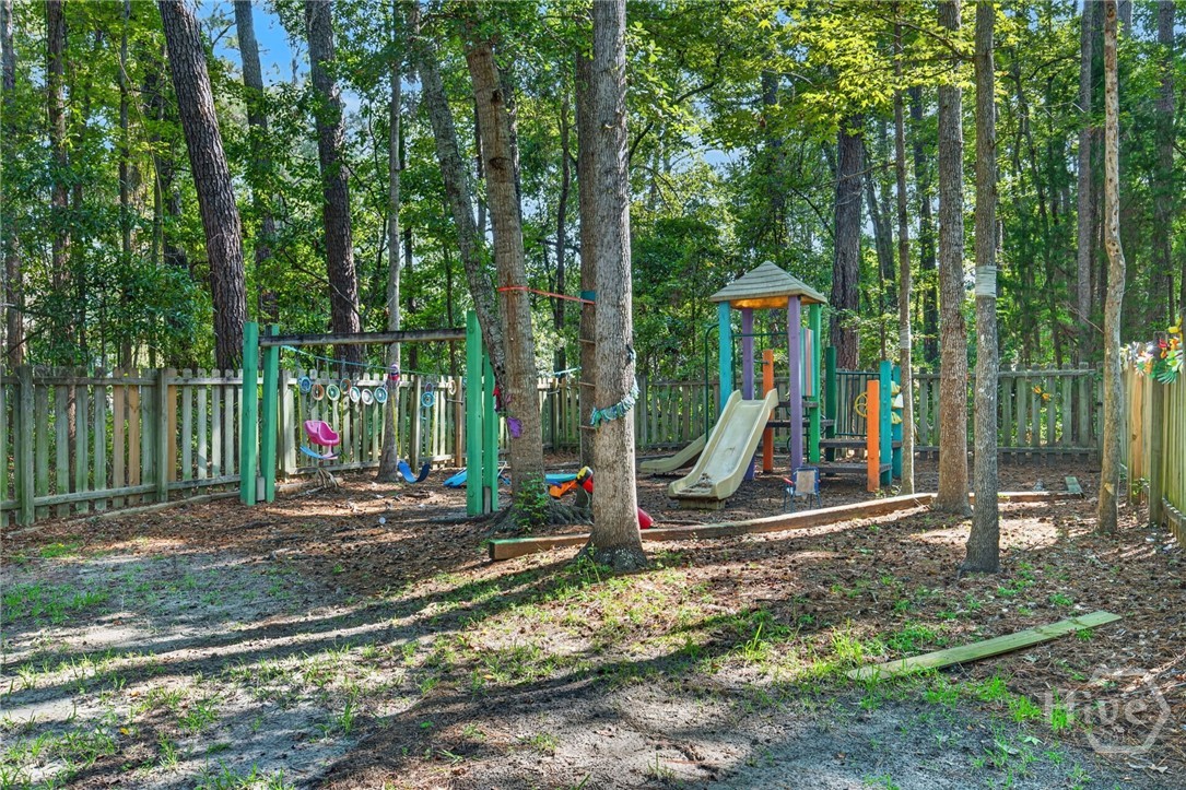 401 North Cromwell Road, Unit R8 Savannah, GA 31410 - Photo 36 of 53 Gallery Image 36