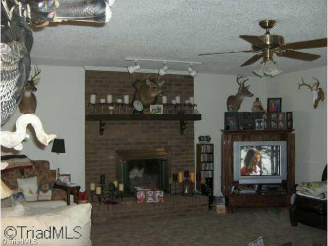 492 Silver Ridge Drive Lexington, NC 27292 - Photo 6 of 6 Other. living
