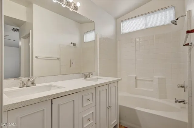 $1,895 | 9573 Paradise Road, Las Vegas, NV 89123