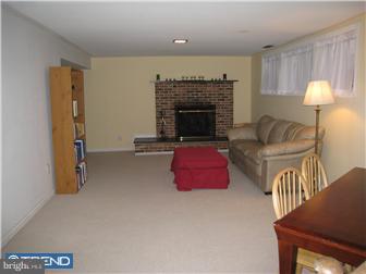 118 Canterbury Road Mount Laurel, NJ 08054 - Photo 8 of 12 Family Room