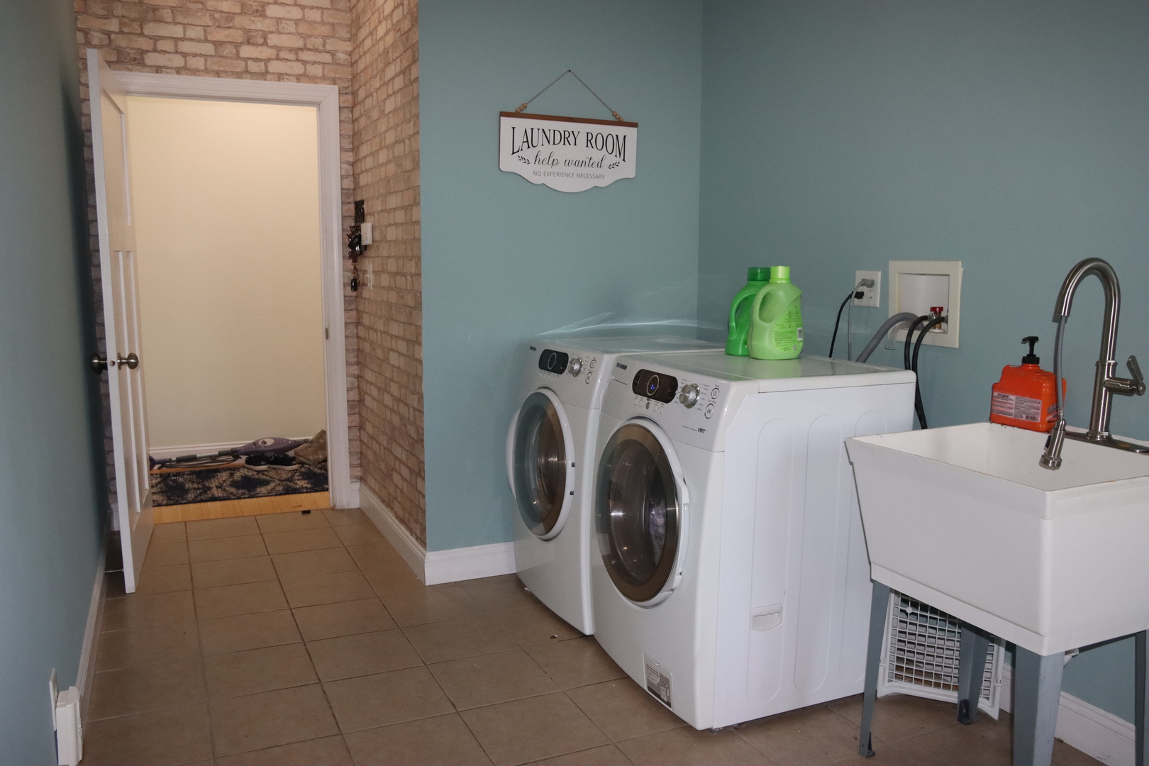 306 South 3rd Street Ashkum, IL 60911 - Photo 22 of 50 a utility room with dryer and washer