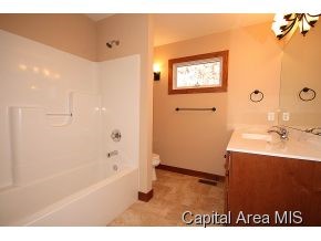 511 Karen Rose Drive Rochester, IL 62563 - Photo 10 of 14