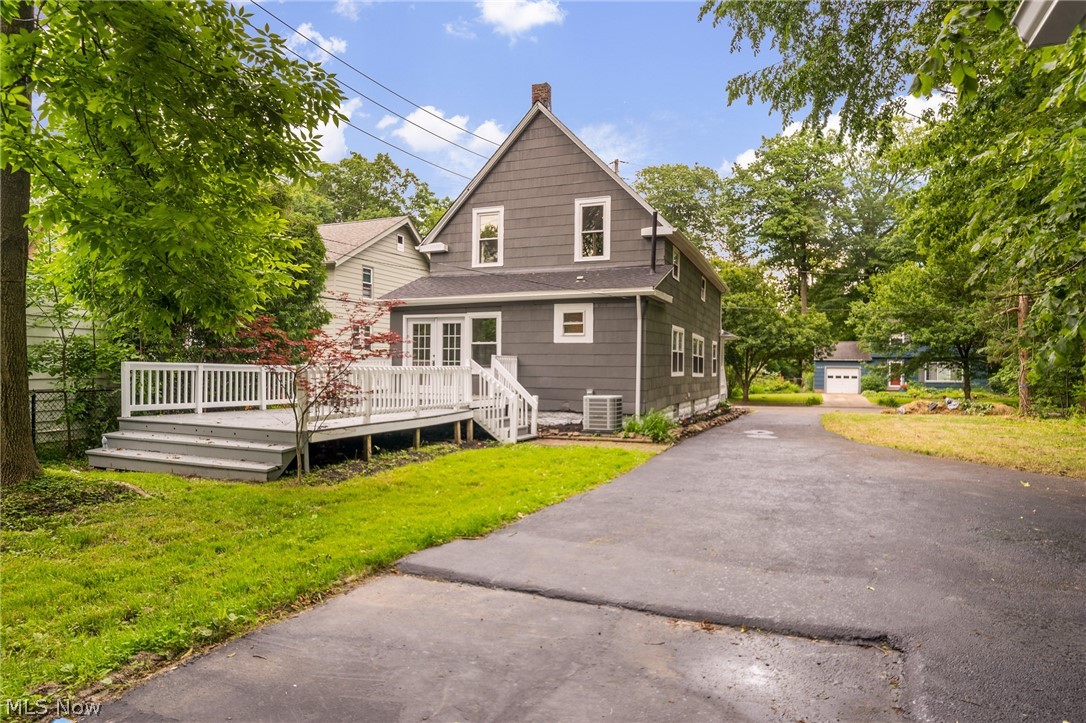 1686 Wood Road Cleveland Heights, OH 44121 - Photo 2 of 32