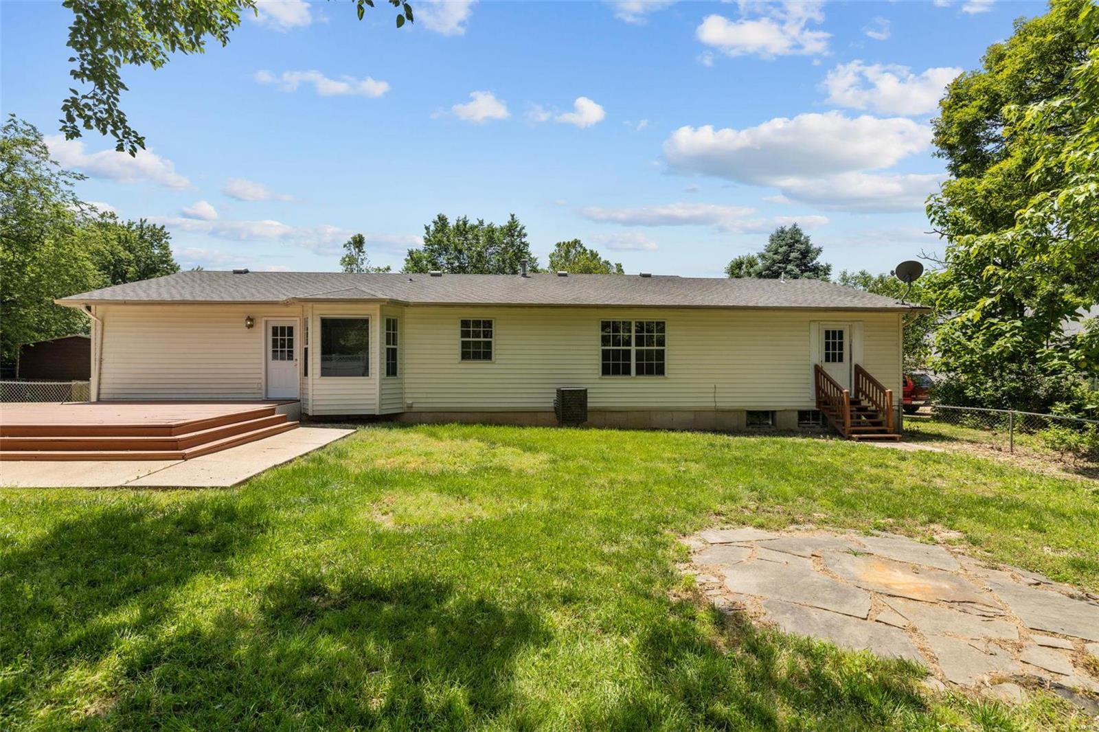 5458 Milburn Road Oakville, MO 63129 - Photo 31 of 32