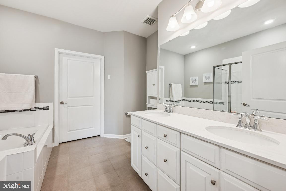 58 Heals Farm Road, Unit 1 Burlington, NJ 08016 - Photo 14 of 25 Gallery Image 14