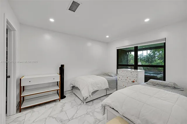 $420,000 | 18578 Woodstream Drive, Boca Raton, FL 33498