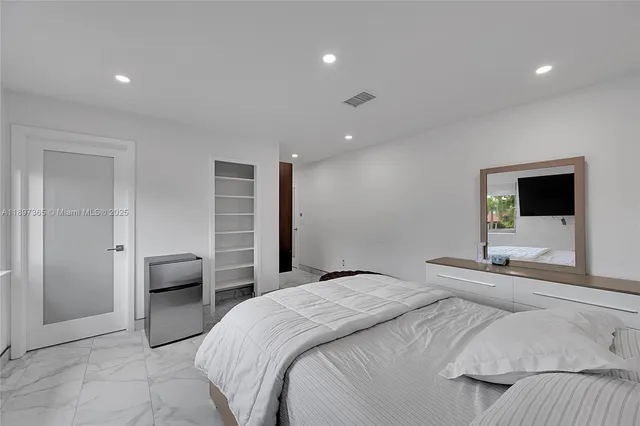 $420,000 | 18578 Woodstream Drive, Boca Raton, FL 33498