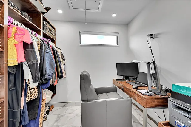 $420,000 | 18578 Woodstream Drive, Boca Raton, FL 33498