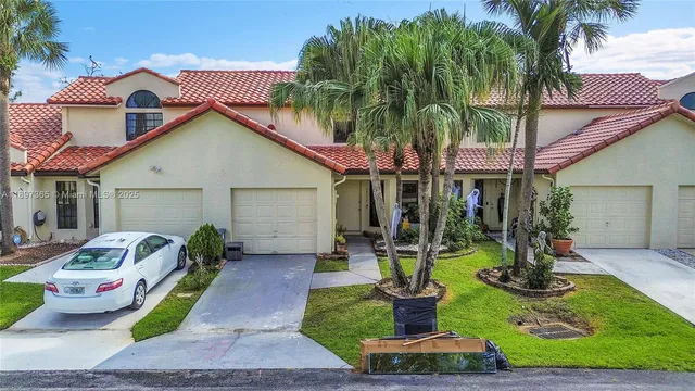 $420,000 | 18578 Woodstream Drive, Boca Raton, FL 33498