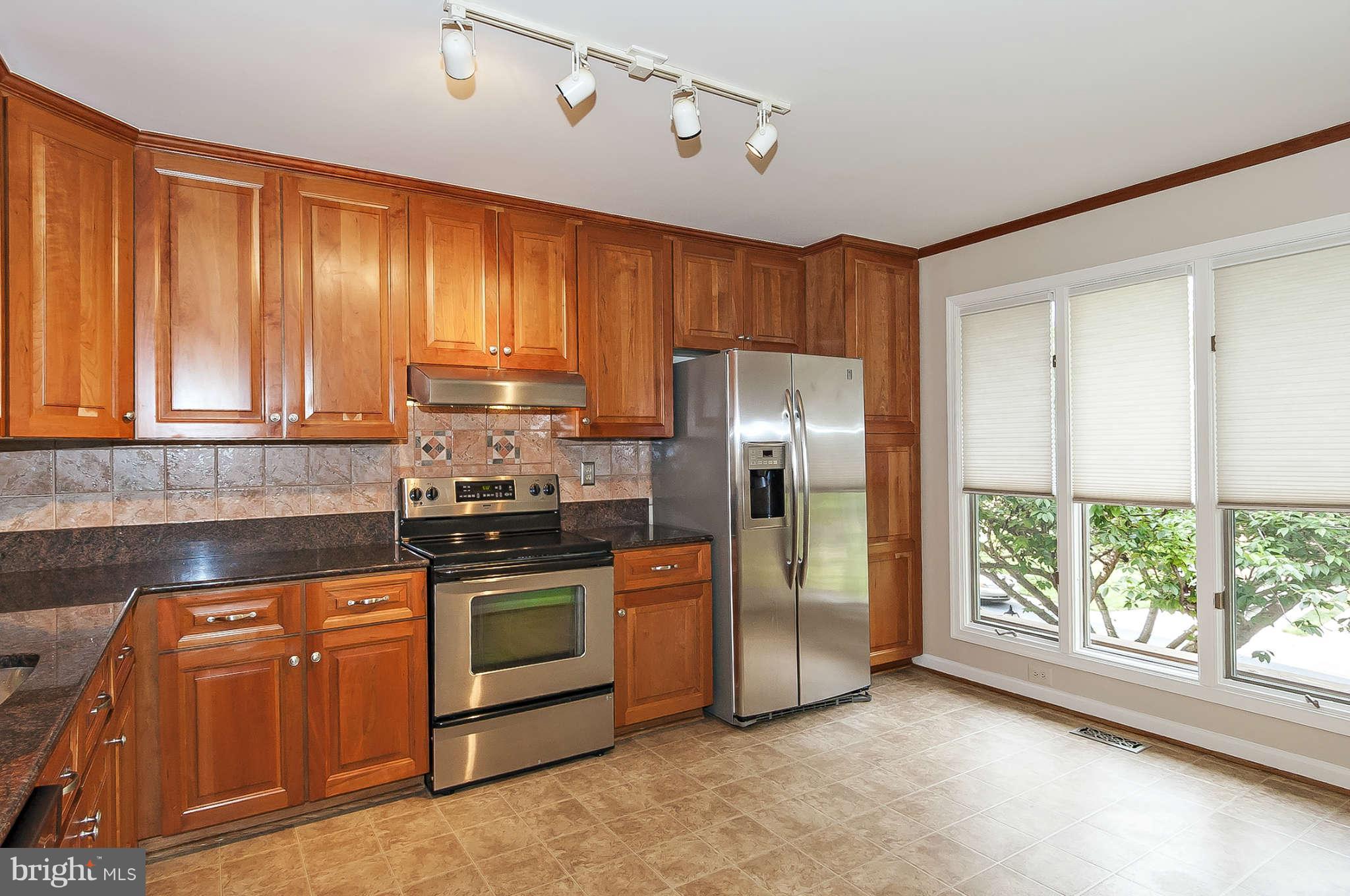 GOURMET KITCHEN