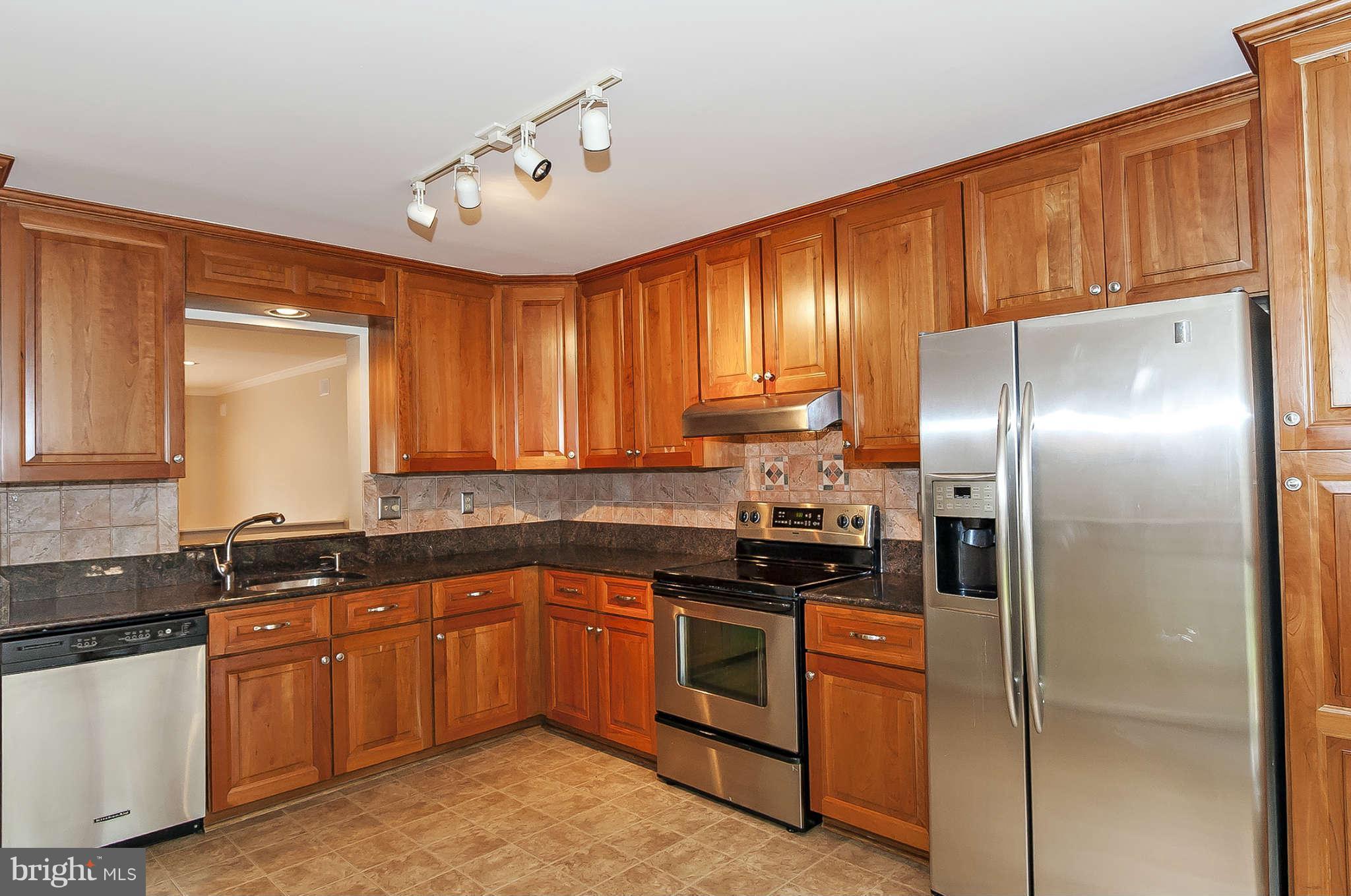 GOURMET KITCHEN