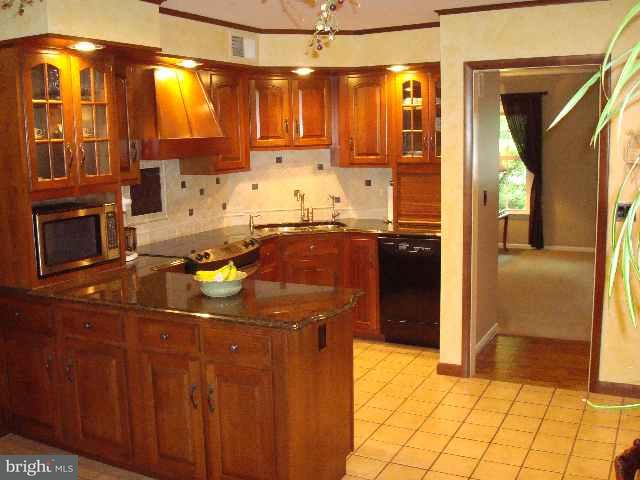 74 Ridgeview Road Hummelstown, PA 17036 - Photo 3 of 12 Gallery Image 3