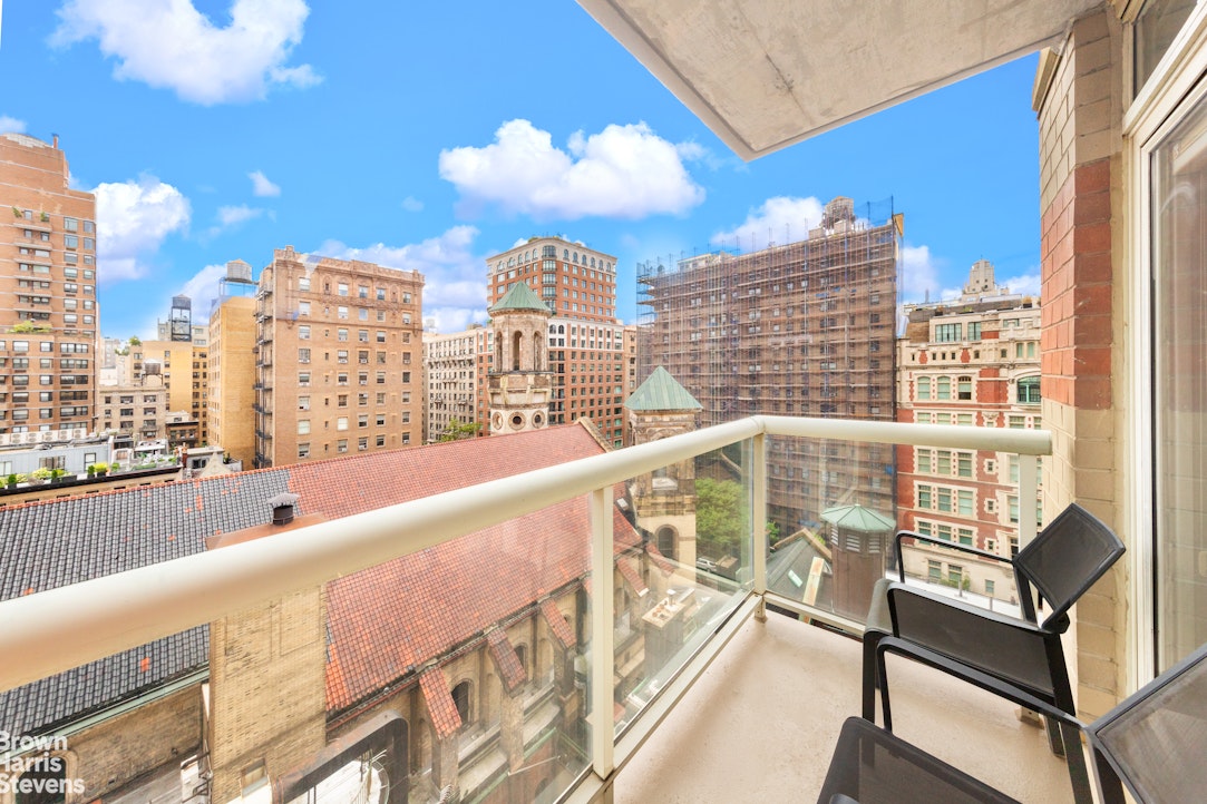 2373 Broadway, Unit 930 Manhattan, NY 10024 - Photo 3 of 12 a view of balcony with furniture