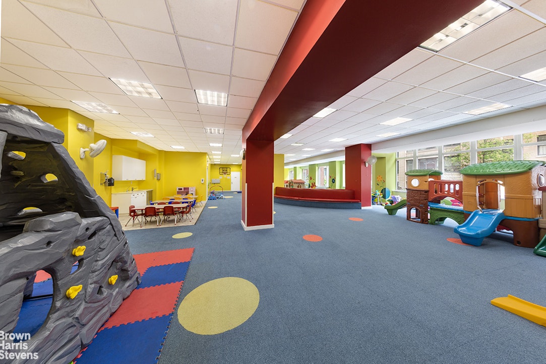 2373 Broadway, Unit 930 Manhattan, NY 10024 - Photo 9 of 12