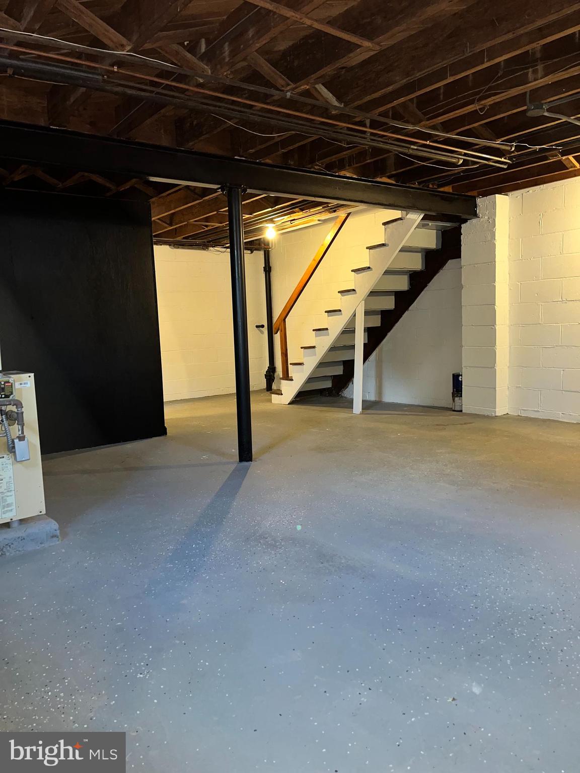 701 Wicklow Road Baltimore, MD 21229 - Photo 23 of 25