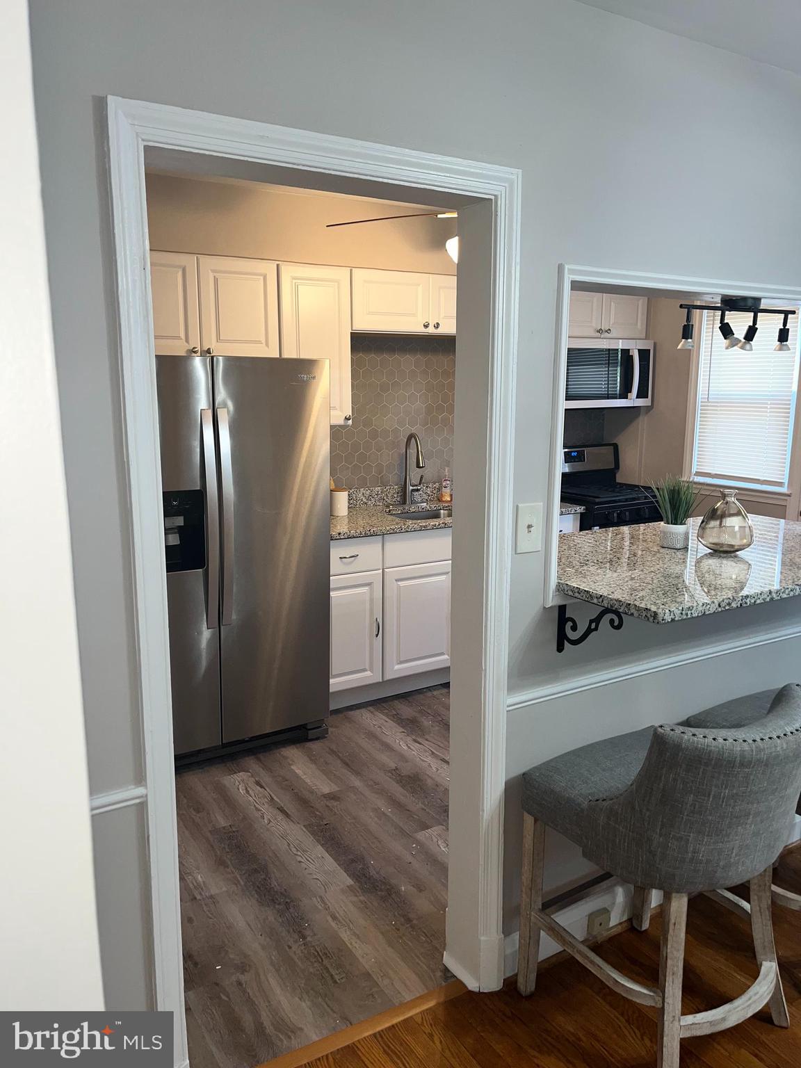 701 Wicklow Road Baltimore, MD 21229 - Photo 8 of 25