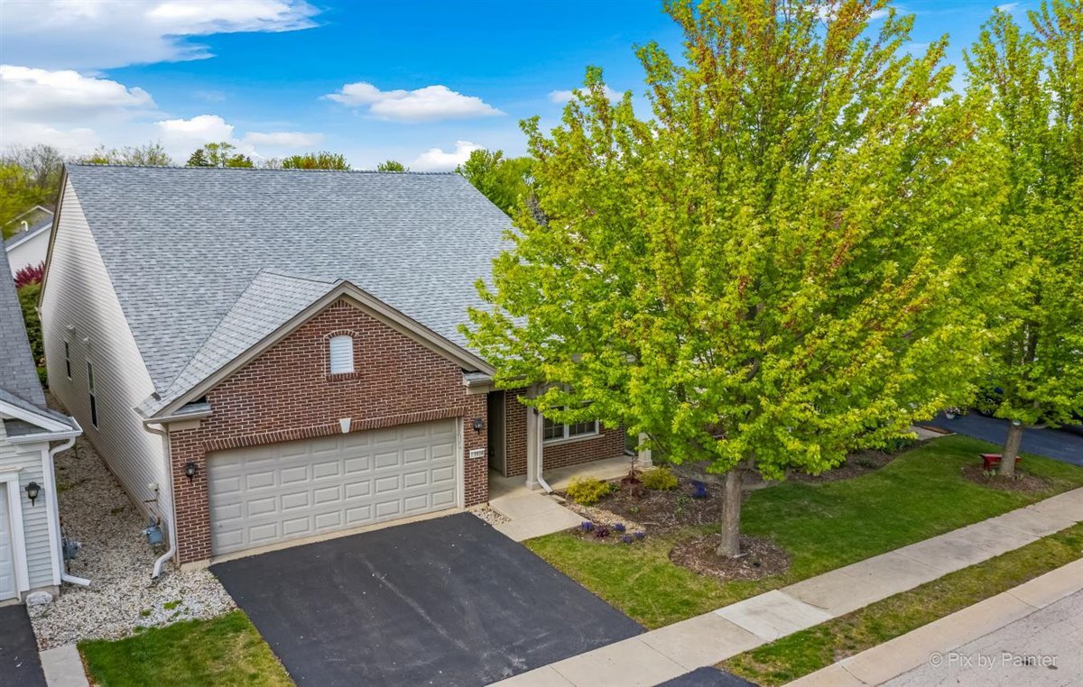 13934 Chanwahon Road Huntley, IL 60142 - Photo 3 of 57