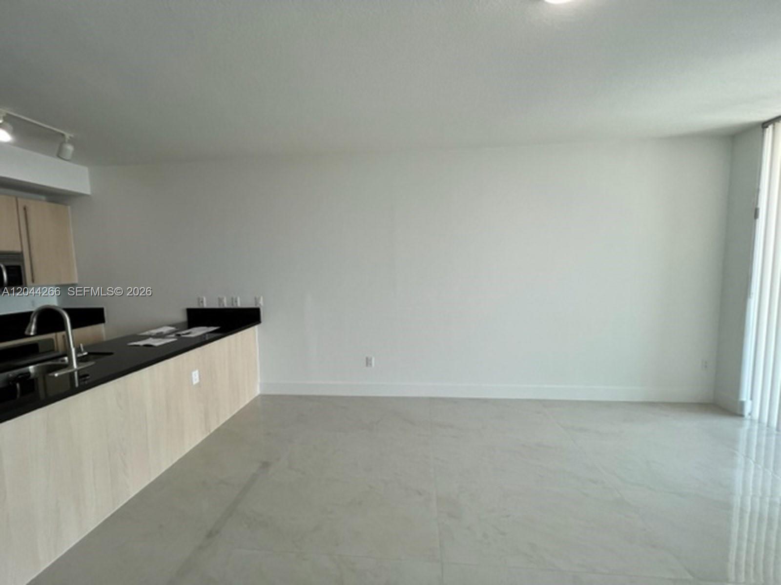 79 Southwest 12th Street, Unit 2905S Miami, FL 33130 - Photo 5 of 30