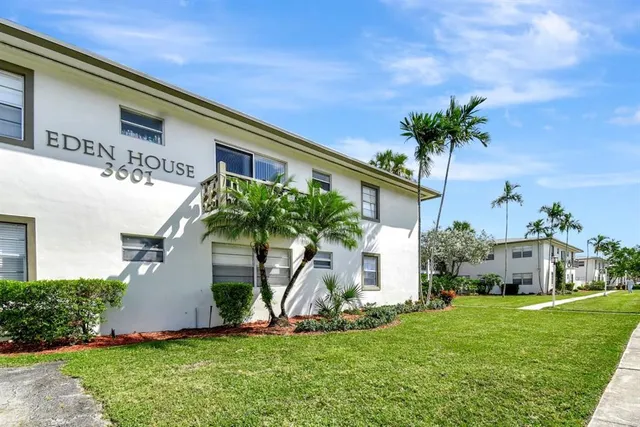 $1,725 | 3601 Van Buren Street, Unit 5, Hollywood, FL 33021