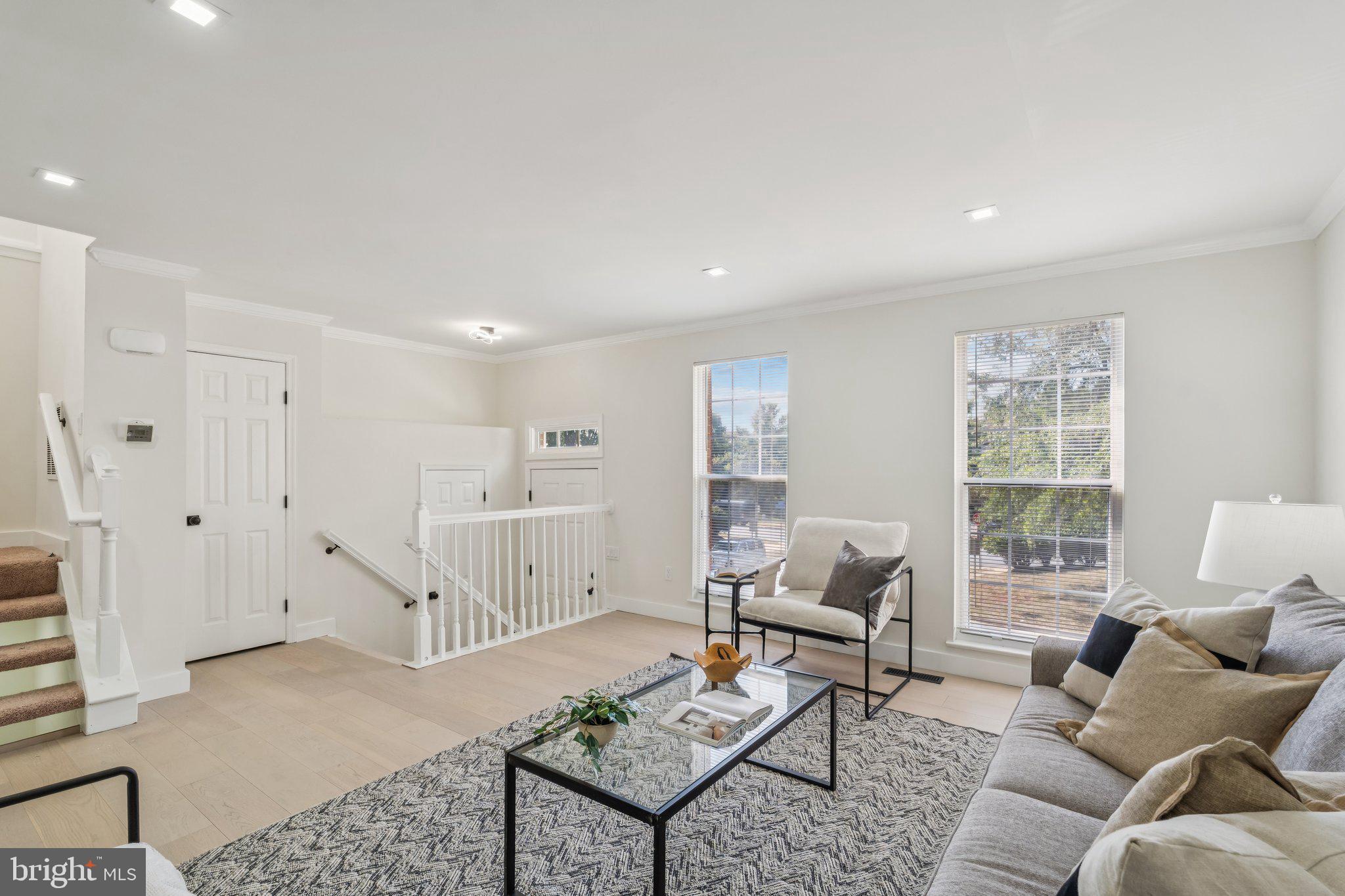 43501 Postrail Square Ashburn, VA 20147 - Photo 4 of 35 a living room with furniture and a window