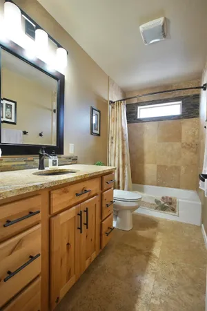 $676,200 | 3360 East 18th Street, Casper, WY 82609