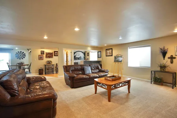 $676,200 | 3360 East 18th Street, Casper, WY 82609