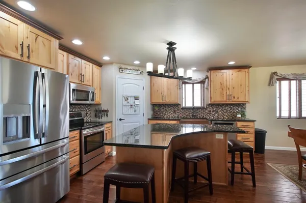 $676,200 | 3360 East 18th Street, Casper, WY 82609