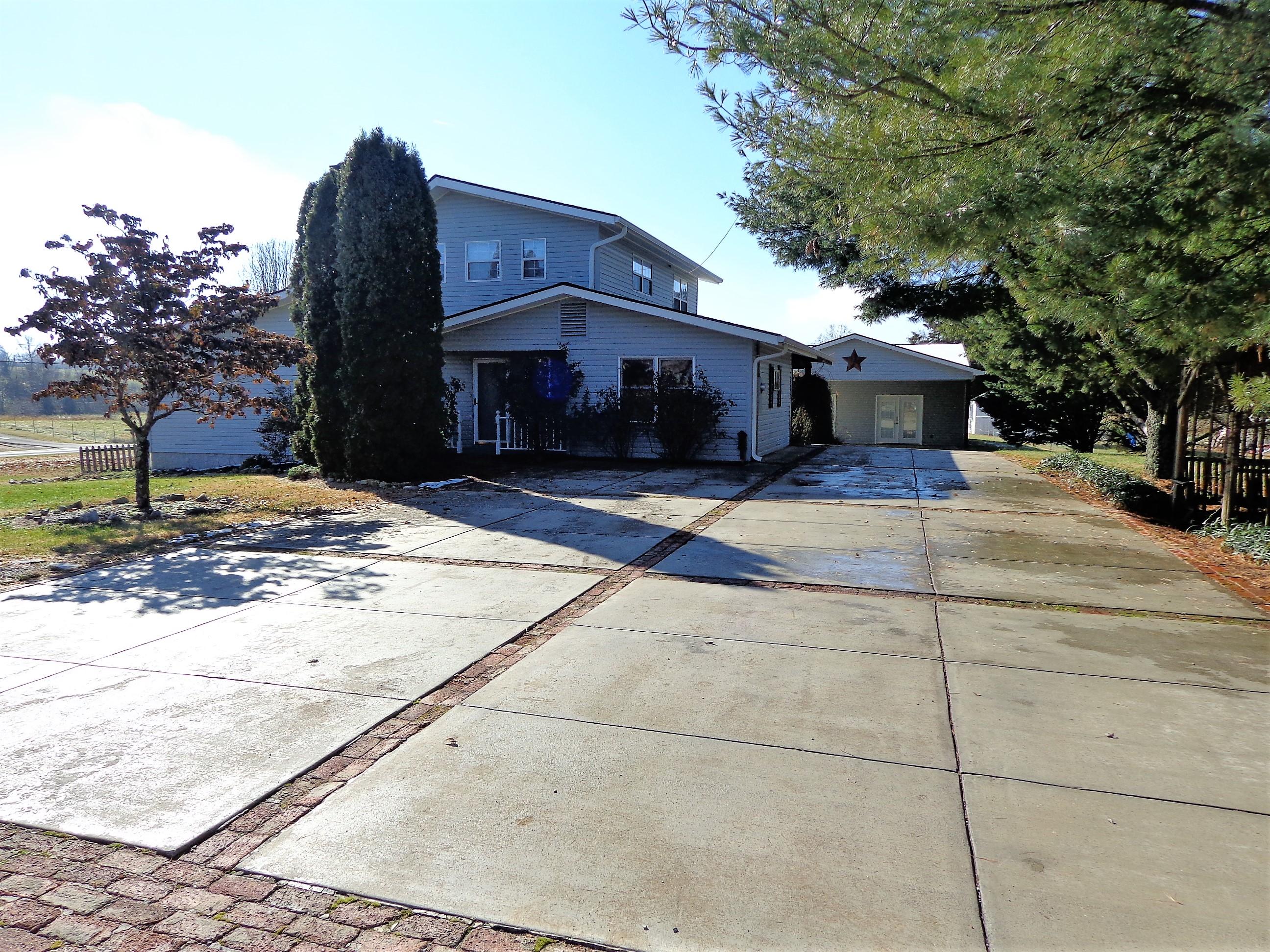 6696 Hunter Road Talbott, TN 37877 - Photo 1 of 36 Front