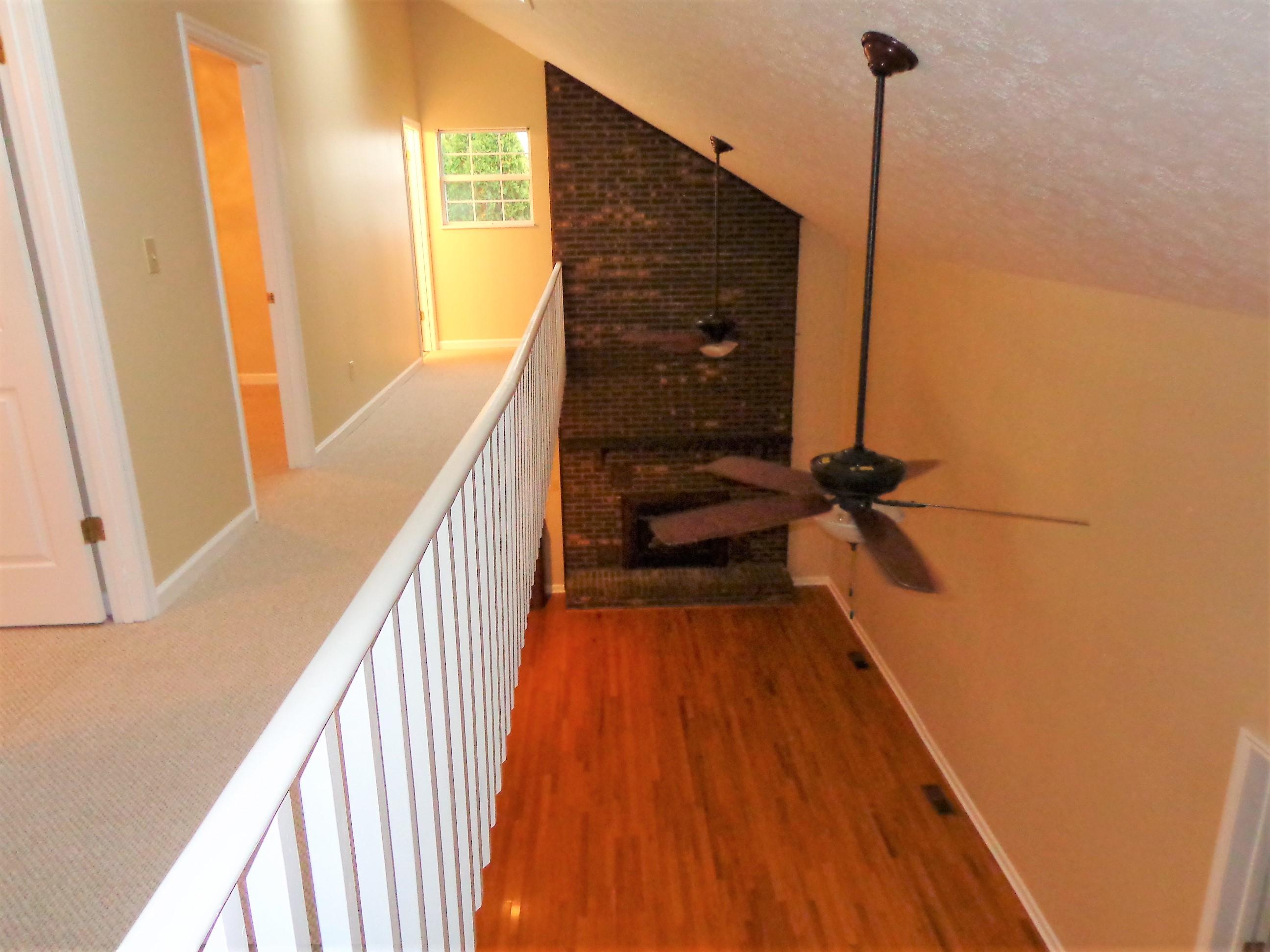 6696 Hunter Road Talbott, TN 37877 - Photo 17 of 36 2nd Floor Balcony