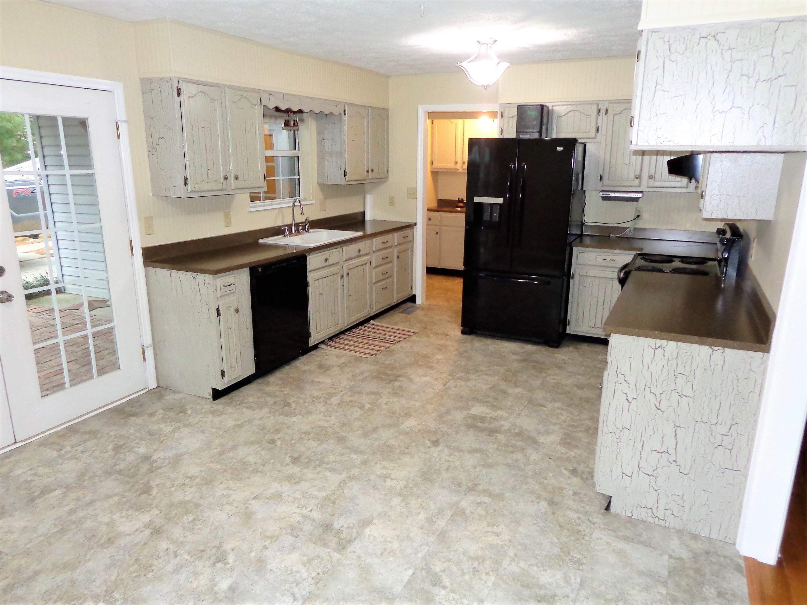 6696 Hunter Road Talbott, TN 37877 - Photo 3 of 36 Kitchen