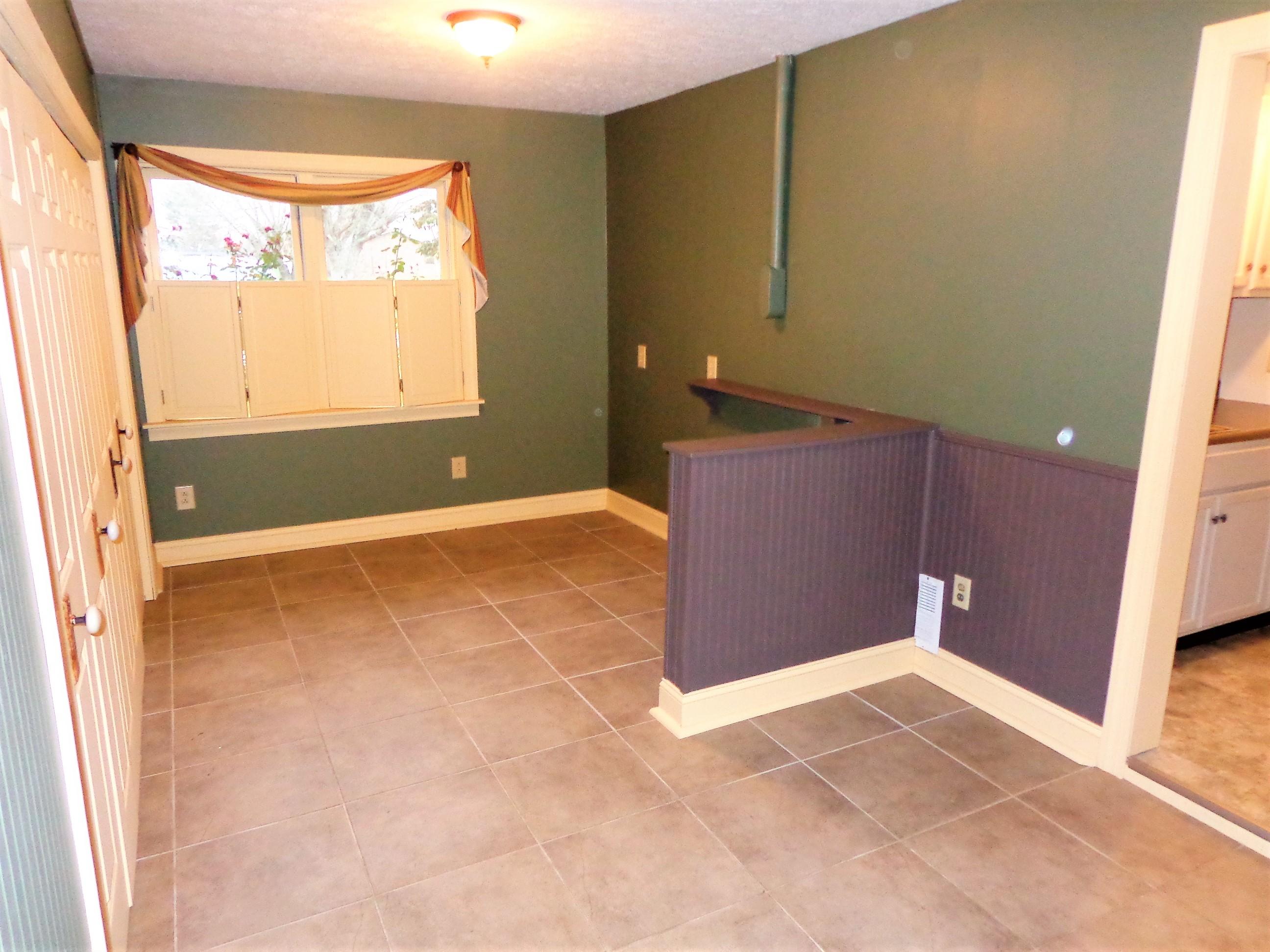 6696 Hunter Road Talbott, TN 37877 - Photo 22 of 36 Mudroom / Laundry