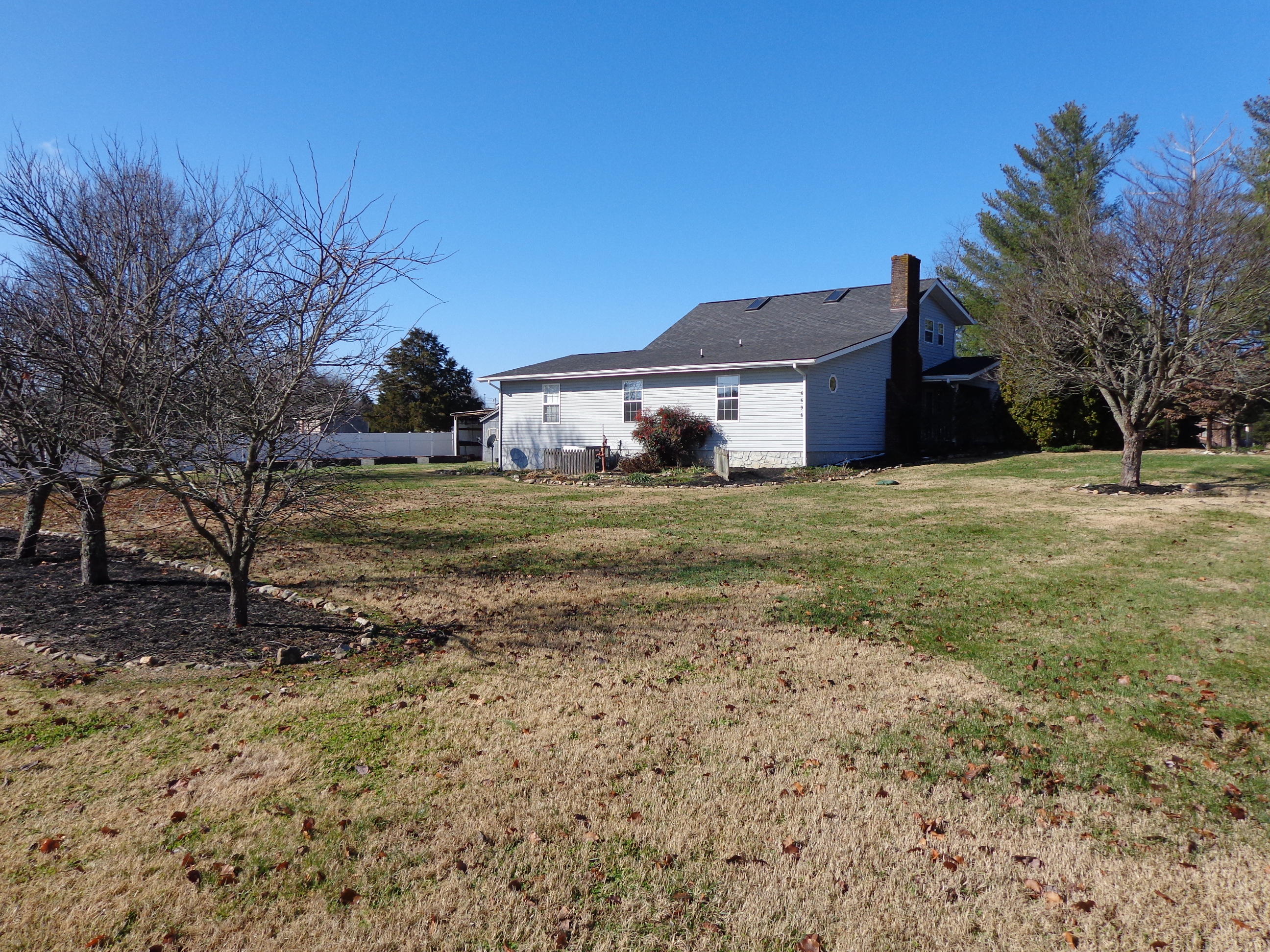 6696 Hunter Road Talbott, TN 37877 - Photo 26 of 36 Front Yard