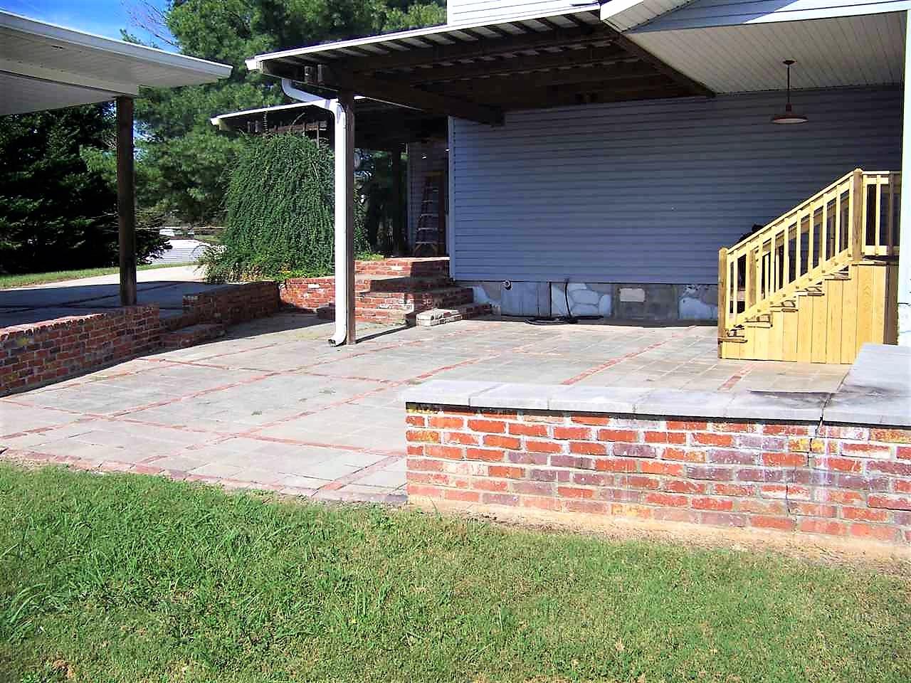 6696 Hunter Road Talbott, TN 37877 - Photo 27 of 36 Side Patio
