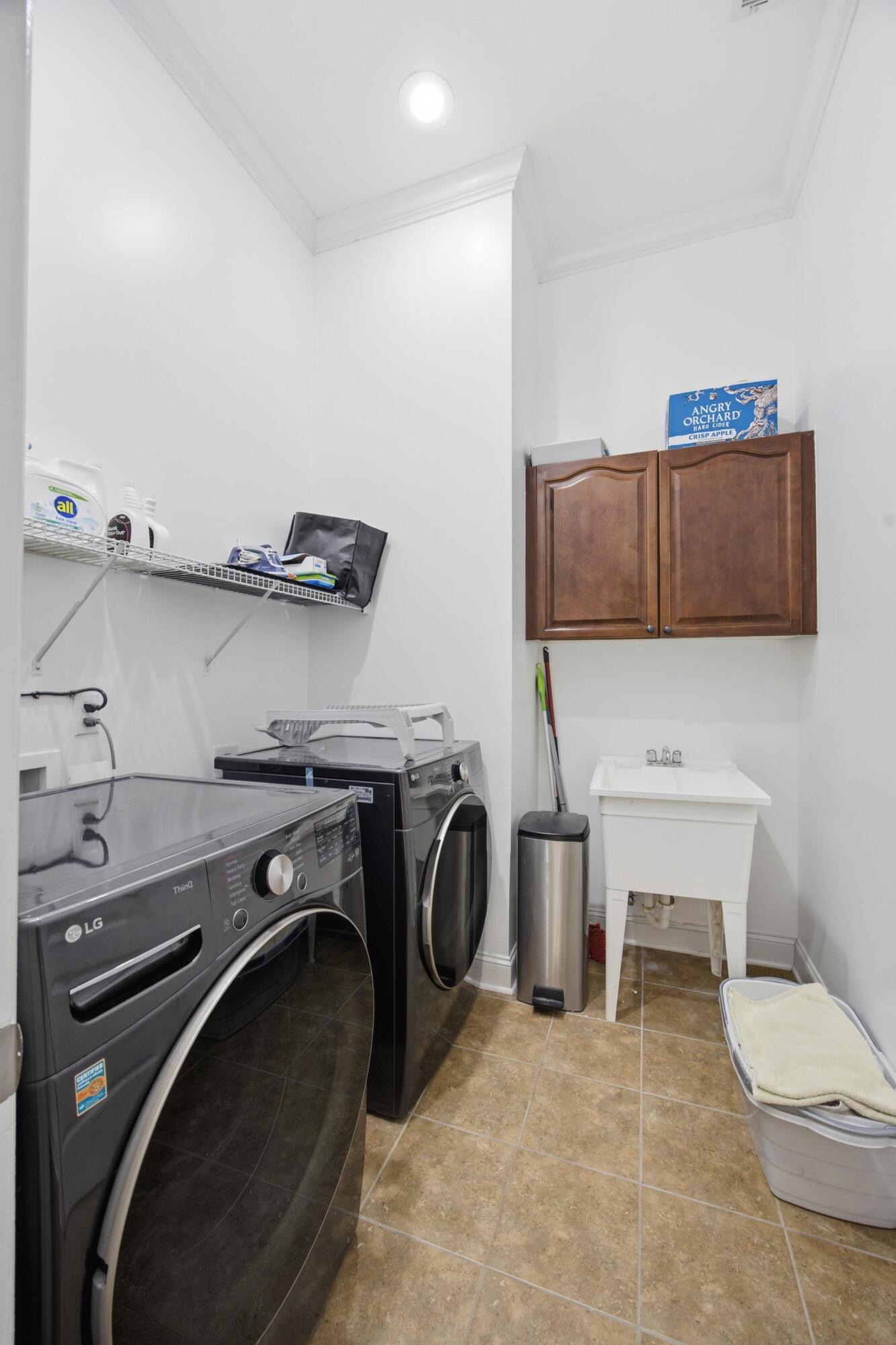 309 Renaissance Court Chattanooga, TN 37419 - Photo 36 of 58 Laundry Room
