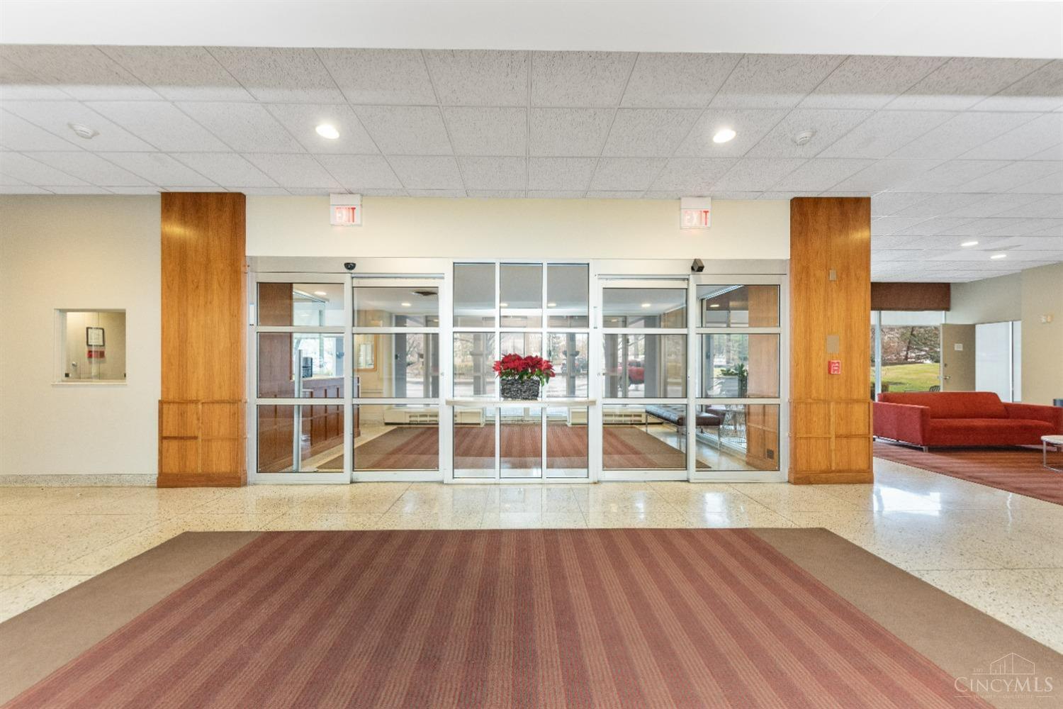 2324 Madison Road, Unit 204 Cincinnati, OH 45208 - Photo 7 of 34 View from lobby into the area of the door person station.