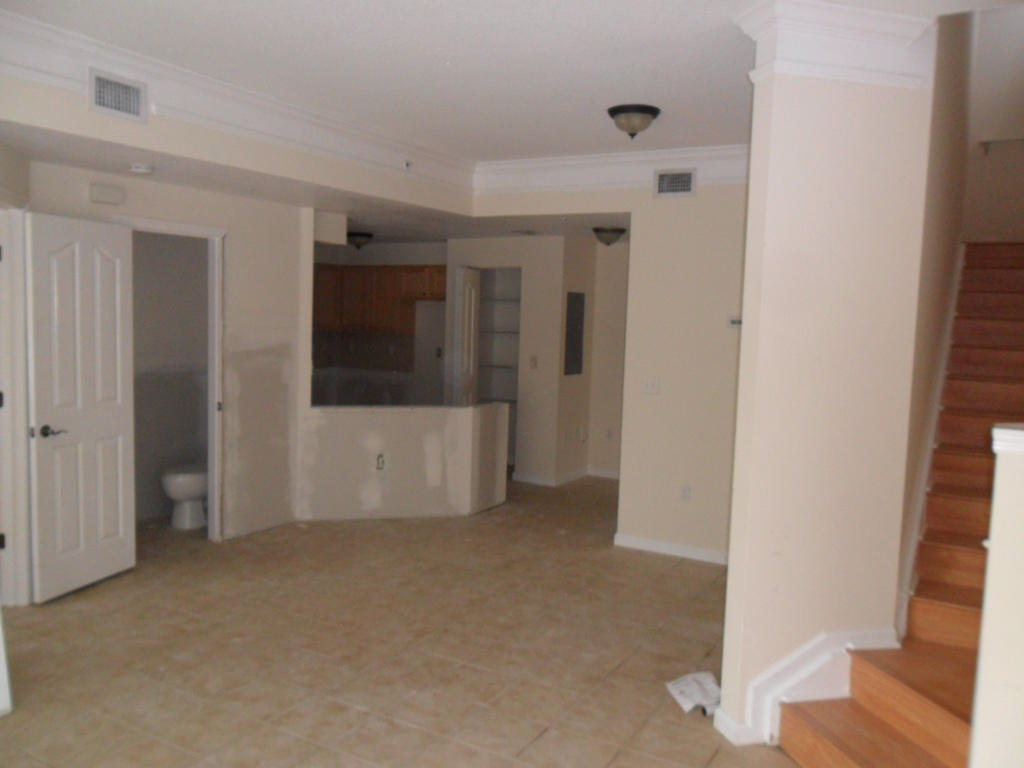 175 Galicia Way, Unit 202 Jupiter, FL 33458 - Photo 3 of 10 Living room