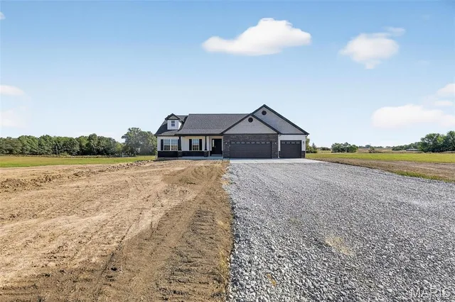 $439,000 | 108 Tickridge Road, Silex, MO 63377