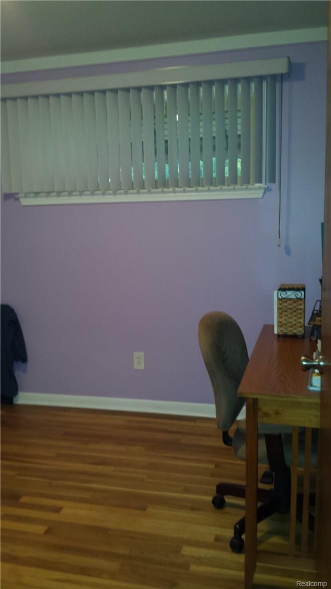 482 Henry Ruff Road Garden City, MI 48135 - Photo 17 of 39 402.jpg