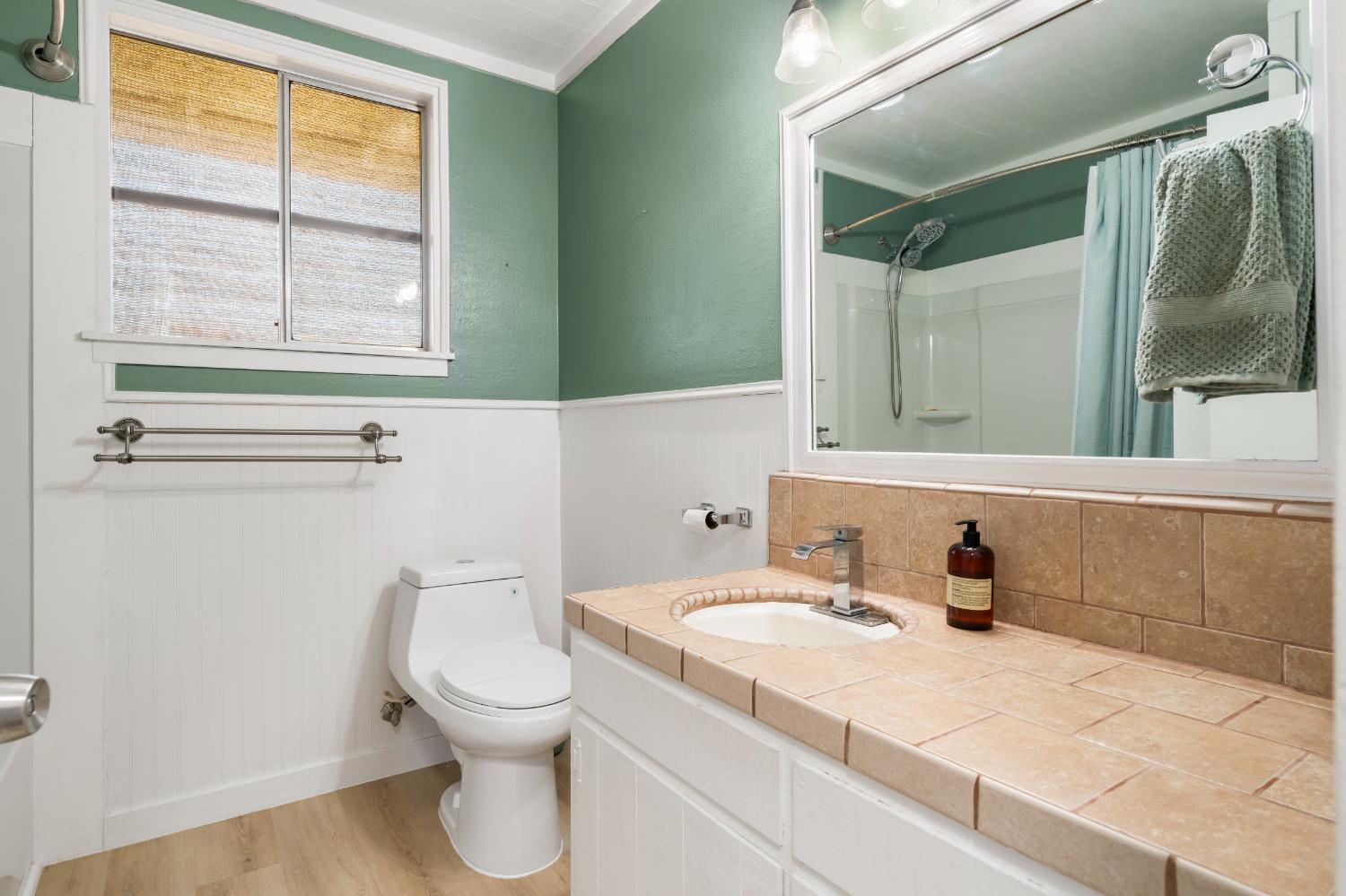 3270 Ayres Holmes Road Auburn, CA 95603 - Photo 24 of 72 Full Bathroom #1