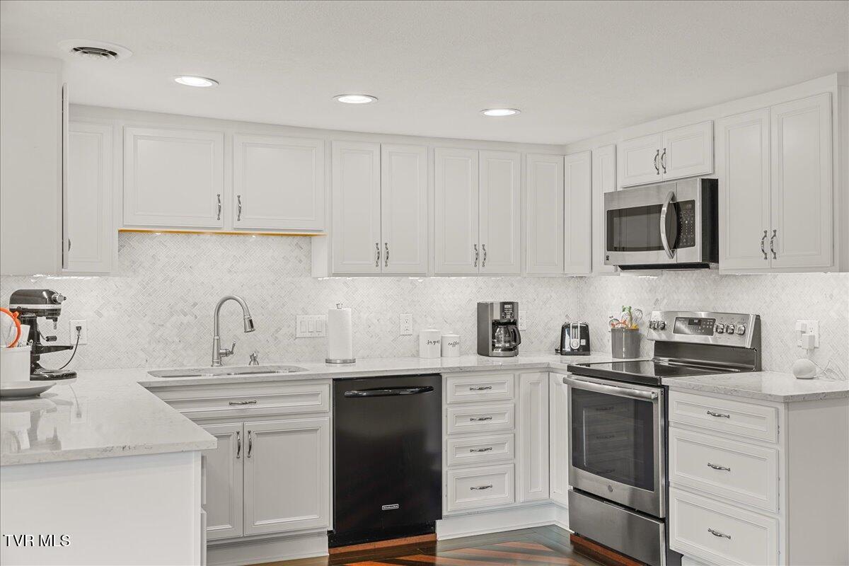 225 Mary Lamons Road Afton, TN 37616 - Photo 38 of 106 025-128A3952