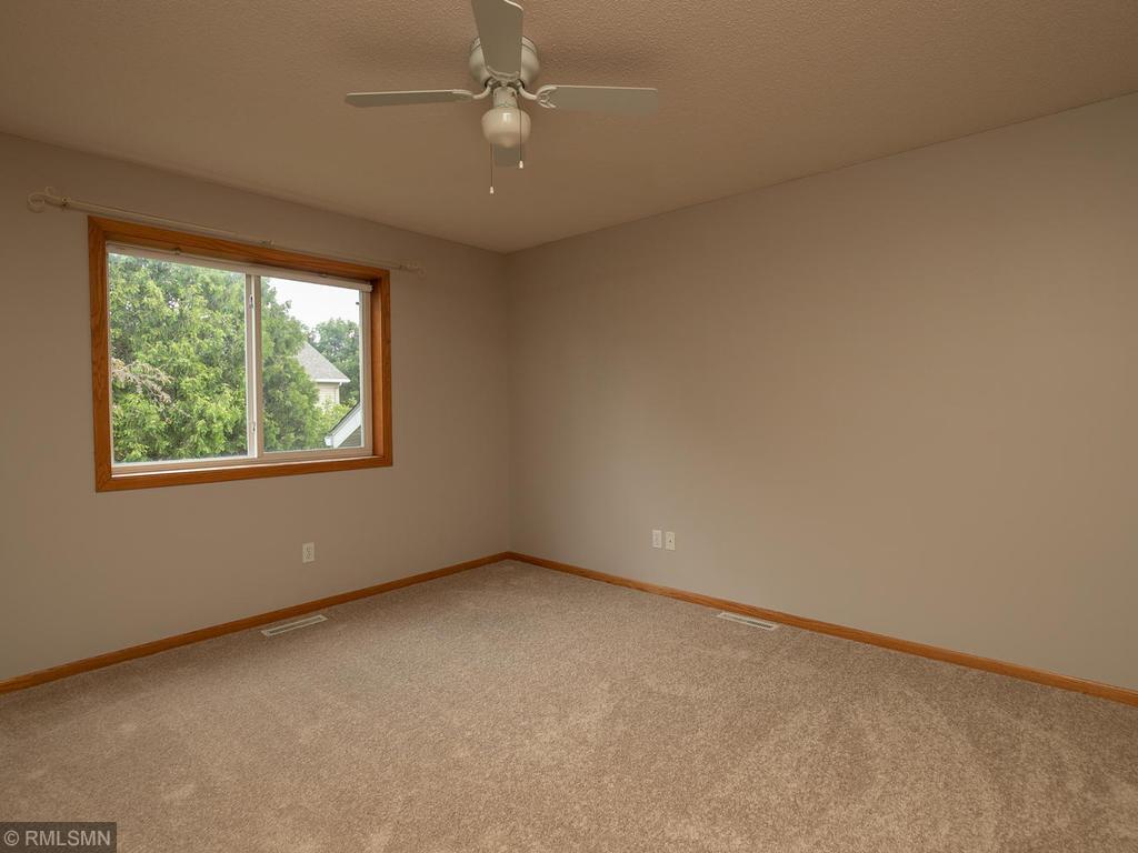 481 45th Manor Lane Northwest Rochester, MN 55901 - Photo 14 of 35