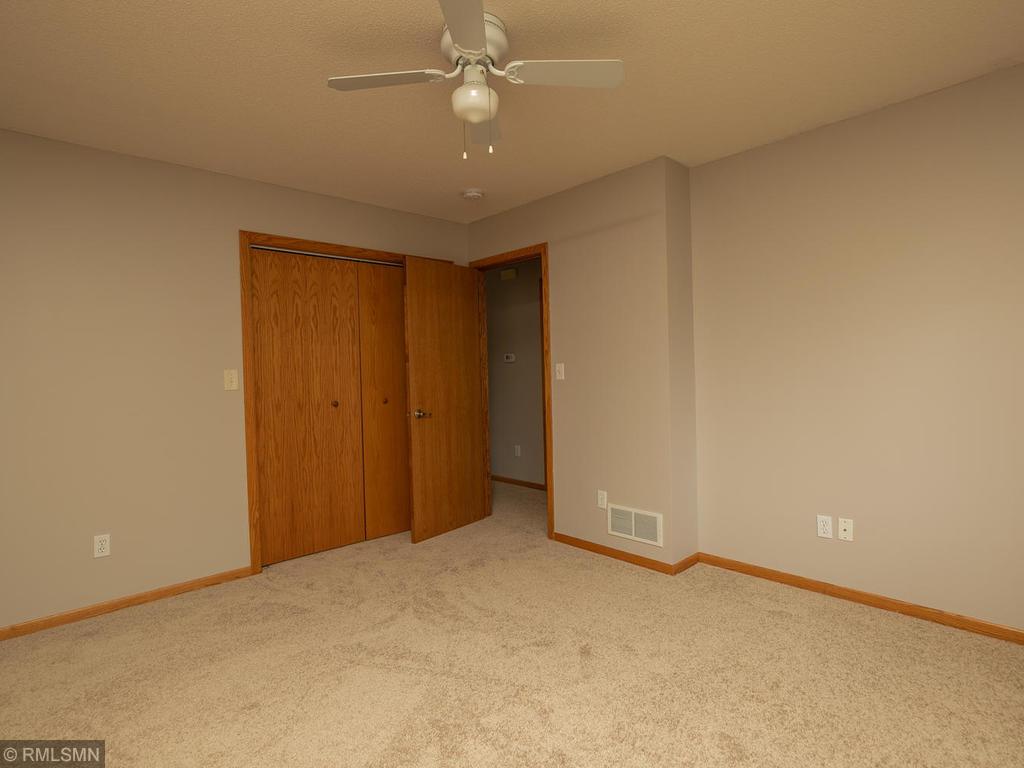 481 45th Manor Lane Northwest Rochester, MN 55901 - Photo 15 of 35
