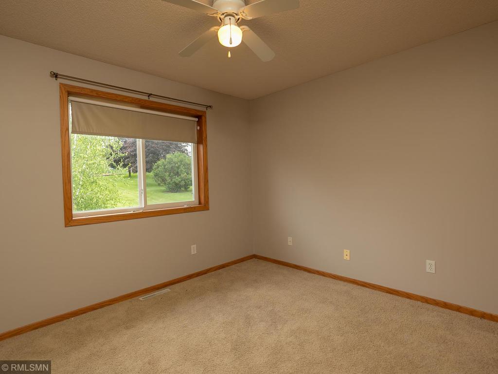 481 45th Manor Lane Northwest Rochester, MN 55901 - Photo 16 of 35