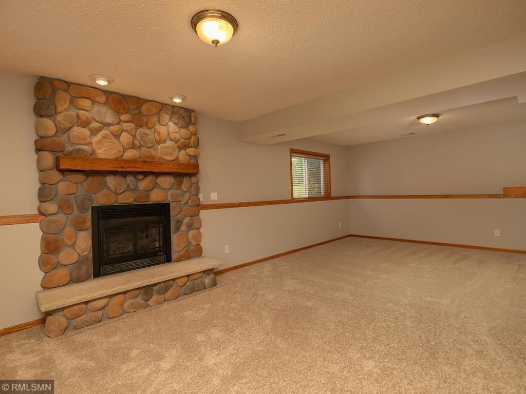 481 45th Manor Lane Northwest Rochester, MN 55901 - Photo 22 of 35