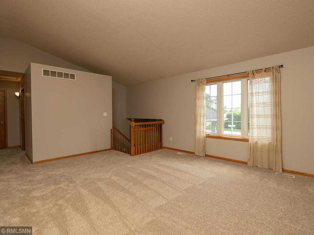 481 45th Manor Lane Northwest Rochester, MN 55901 - Photo 5 of 35