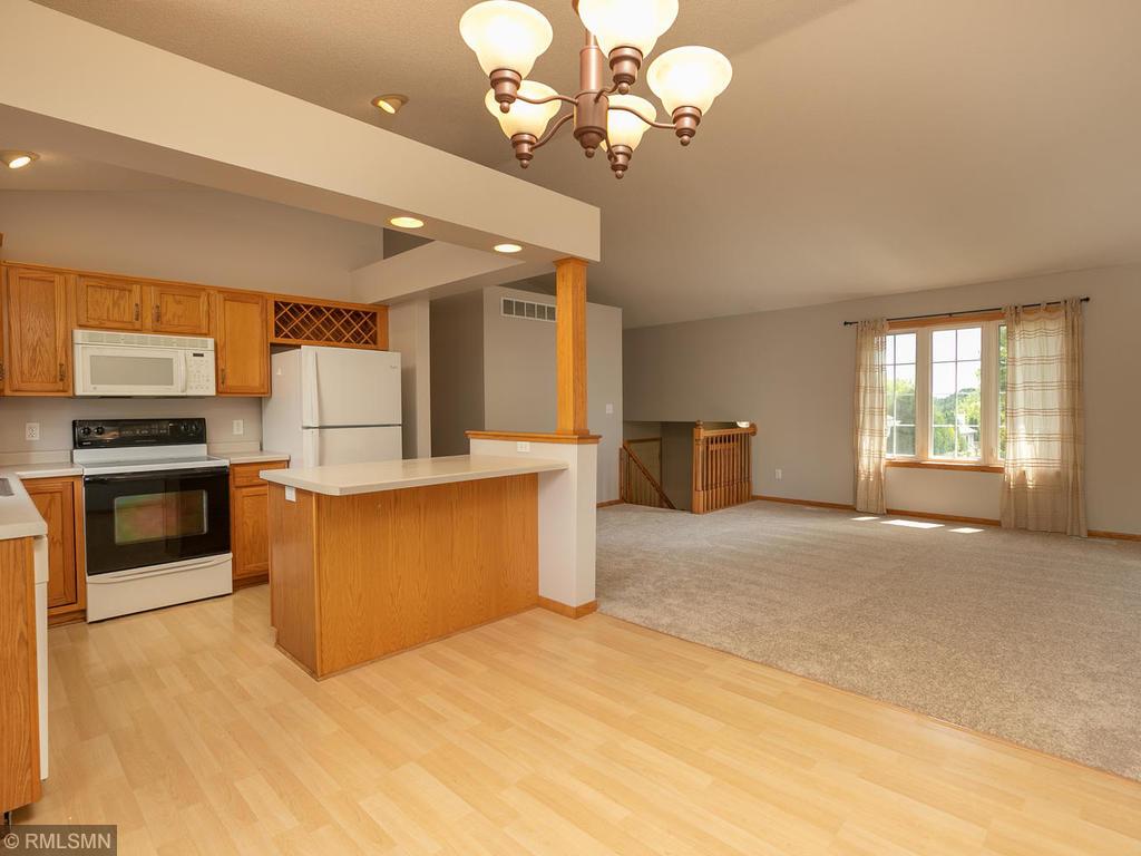 481 45th Manor Lane Northwest Rochester, MN 55901 - Photo 9 of 35