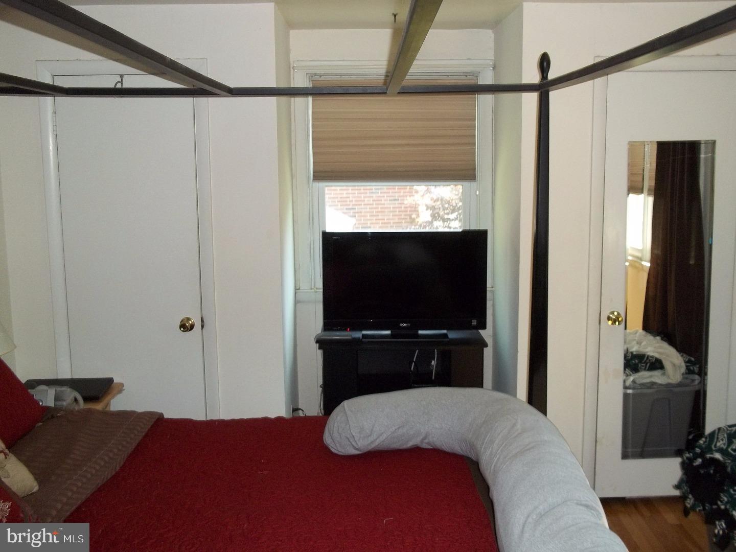 713 Cinnaminson Street Philadelphia, PA 19128 - Photo 14 of 16 Bedroom - Main