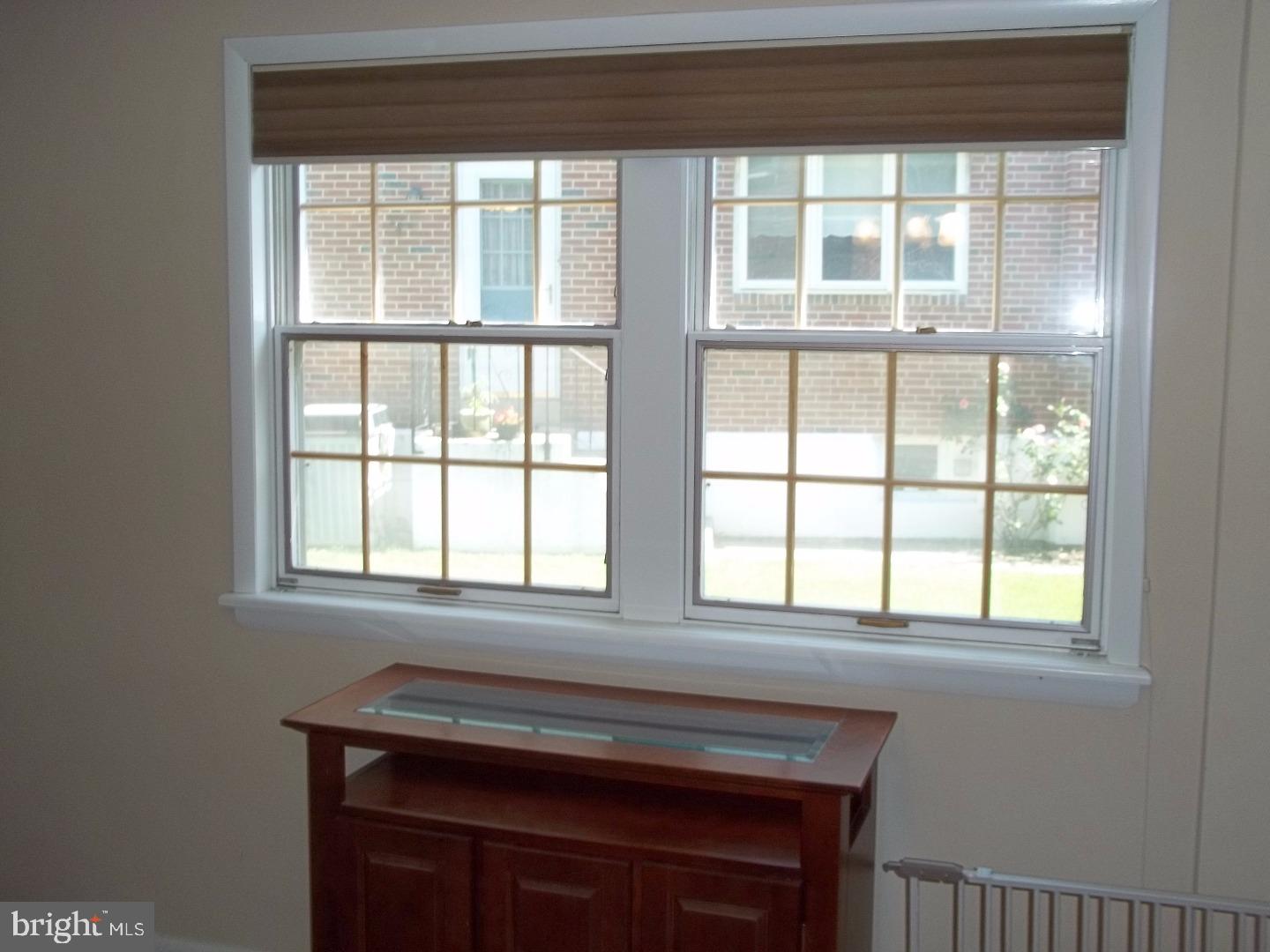713 Cinnaminson Street Philadelphia, PA 19128 - Photo 9 of 16 Dining Room