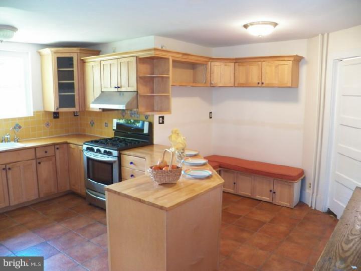 1815 Beverly Road Burlington, NJ 08016 - Photo 14 of 25 Gallery Image 14